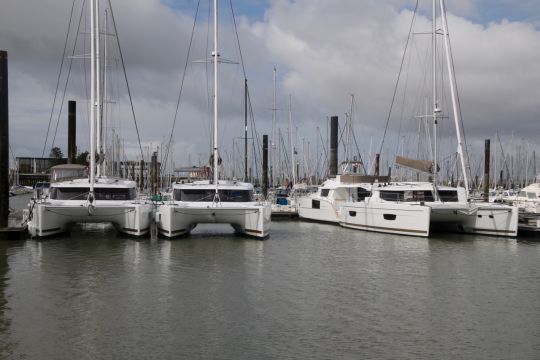 Catamarans au port des Minimes à La Rochelle
