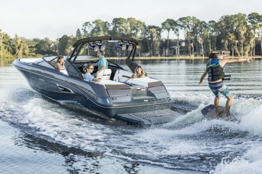 Les bateaux Sea Ray construits aux Etats-Unis sont soumis à la taxe de 25%, mais pas ceux produits en Pologne