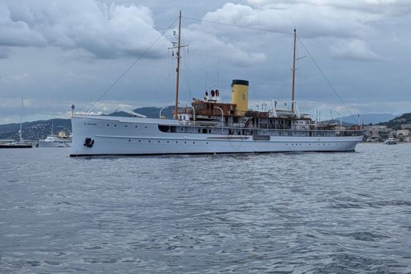 La violencia y el acoso se incluyen en la formaci�n de los marineros