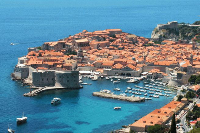El puerto de Dubrovnik en Croacia, un destino emblemtico de cruceros en 2017
