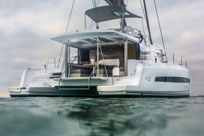 Catamarán Bali 4.3