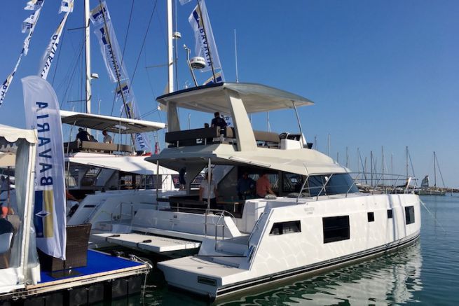 Catamaranes Bavaria en el Saln Nutico Multicas en La Grande-Motte, Francia