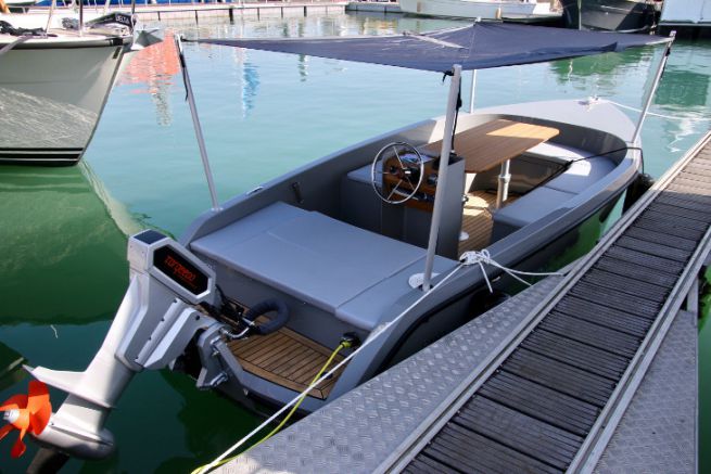 Barco elctrico Rand Boat en el Grand Pavois de La Rochelle