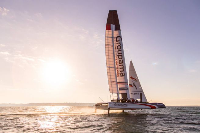 El AC 45 Turbo Groupama, que ya contiene partes del AC50