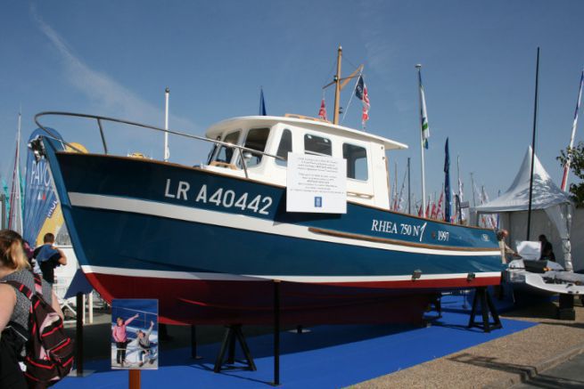 El Rhea 750 N1, primer barco de Rhea Marine, expuesto en el Grand Pavois de La Rochelle