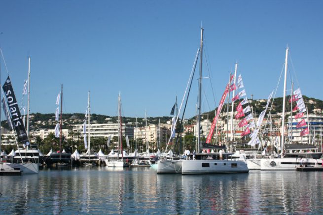 El catamarn en el Festival de Cannes de navegacin de barcos