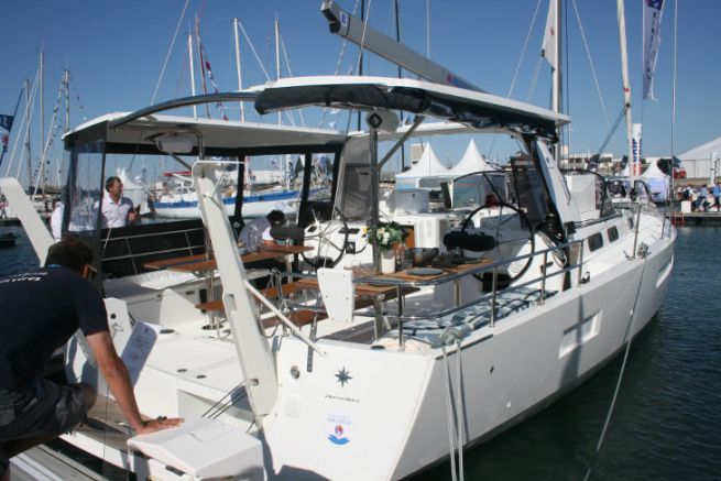 Dream Yacht Charter adquirir alrededor de 30 Sun Loft 47 de Jeanneau