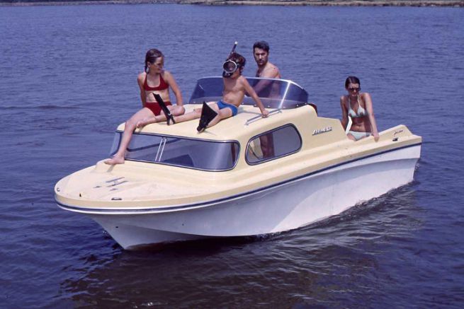 El modelo de ave marina naufragada fue producido por Jeanneau en la dcada de 1970