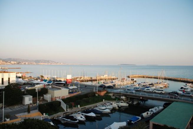 Puerto de Bal en Cannes
