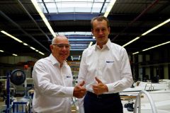 Michael Muller entrega el timn de Bavaria Yachts a Marc Diening