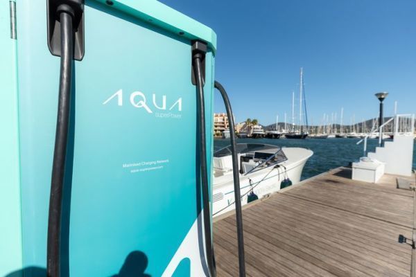 Aqua superPower: la experiencia de carga elctrica trasladada al barco