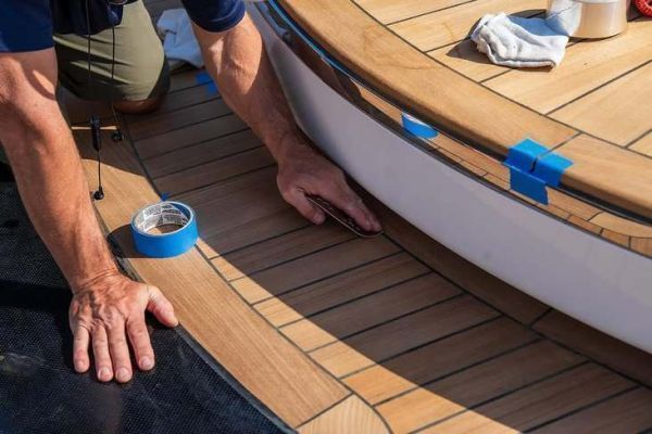 Mantener, renovar y proteger una cubierta de teca: soluciones profesionales de Teakdecking Systems