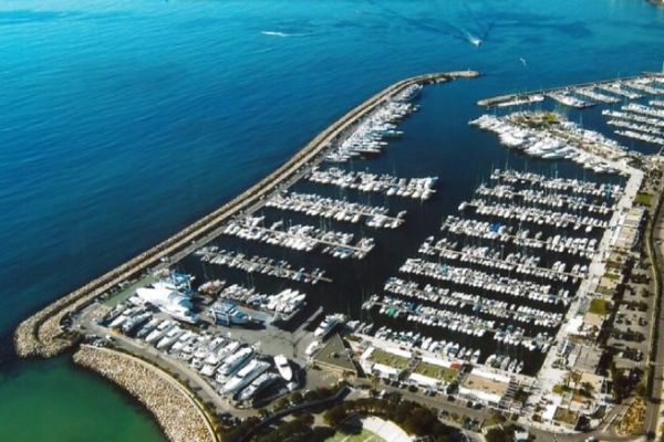 El puerto Camille Rayon