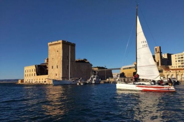 Una hermosa luz invernal a la salida del Puerto Viejo