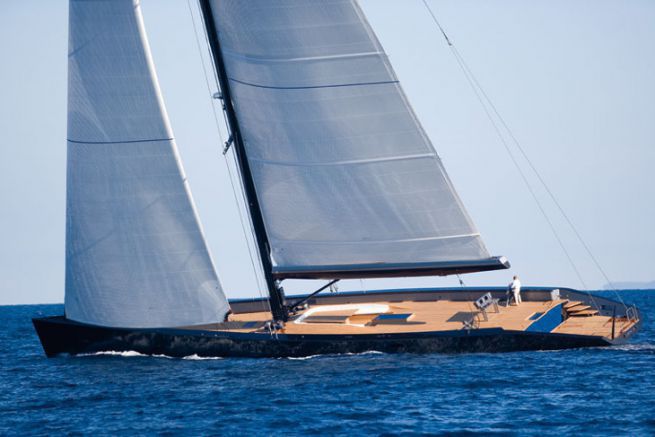 Wally Esense, velero de 43,7 m construido en 2006