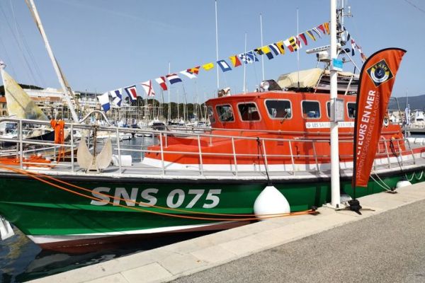 La antigua lancha �Tout Temps� de la estaci�n de La Ciotat
